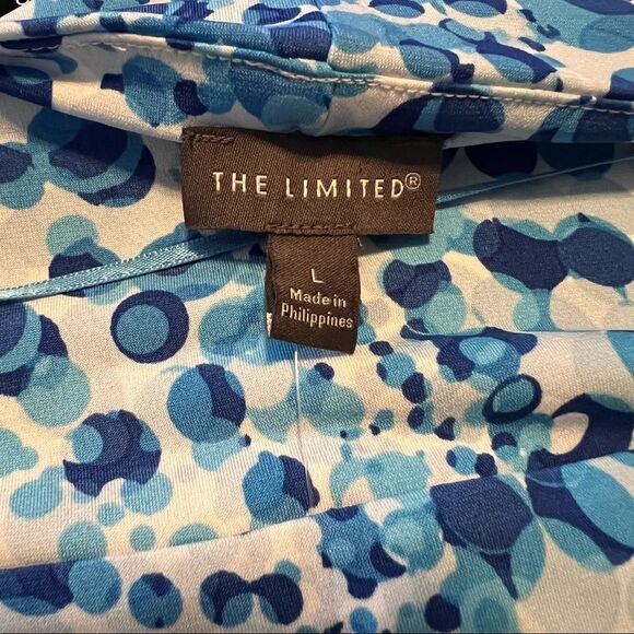 NWT! The limited patterned blouse - Picture 5 of 13